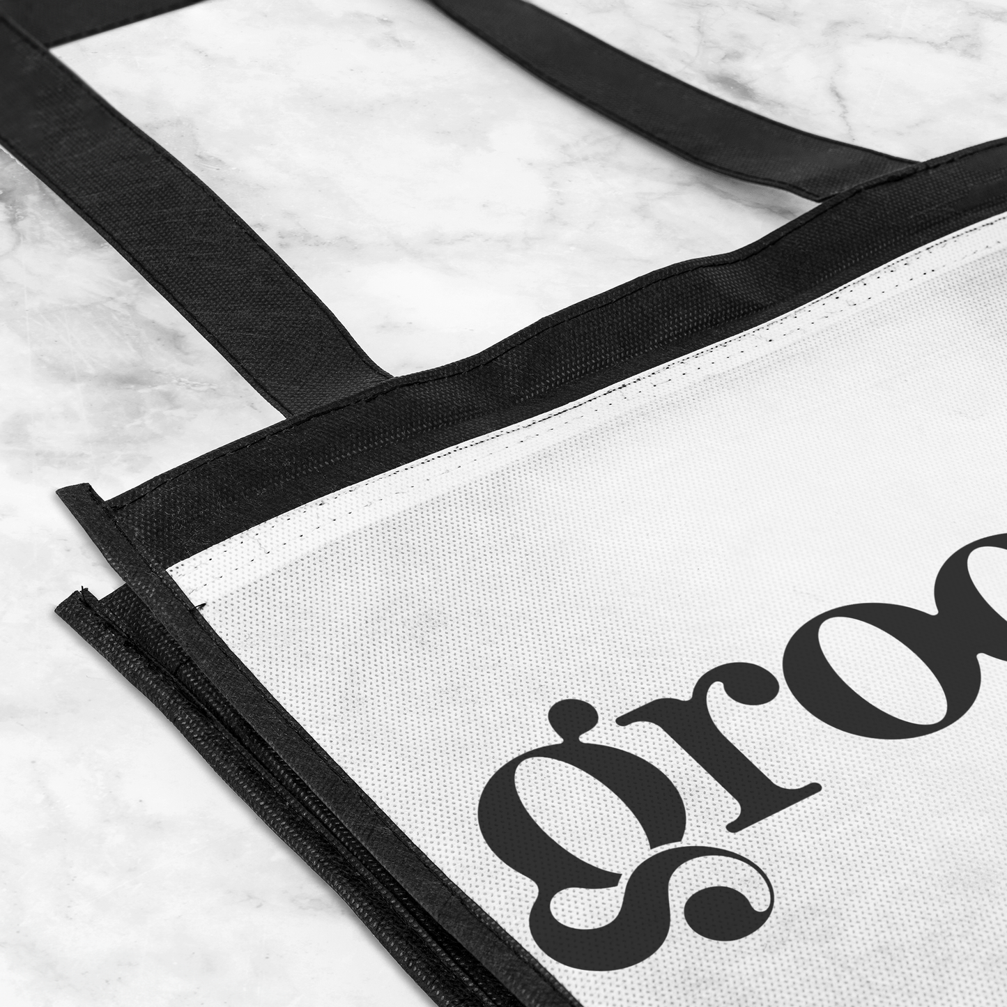 TESTING_GROUP_PRODUCT_-GROOSHI_GroceryTote_CloseUp_AS_Mockup.png