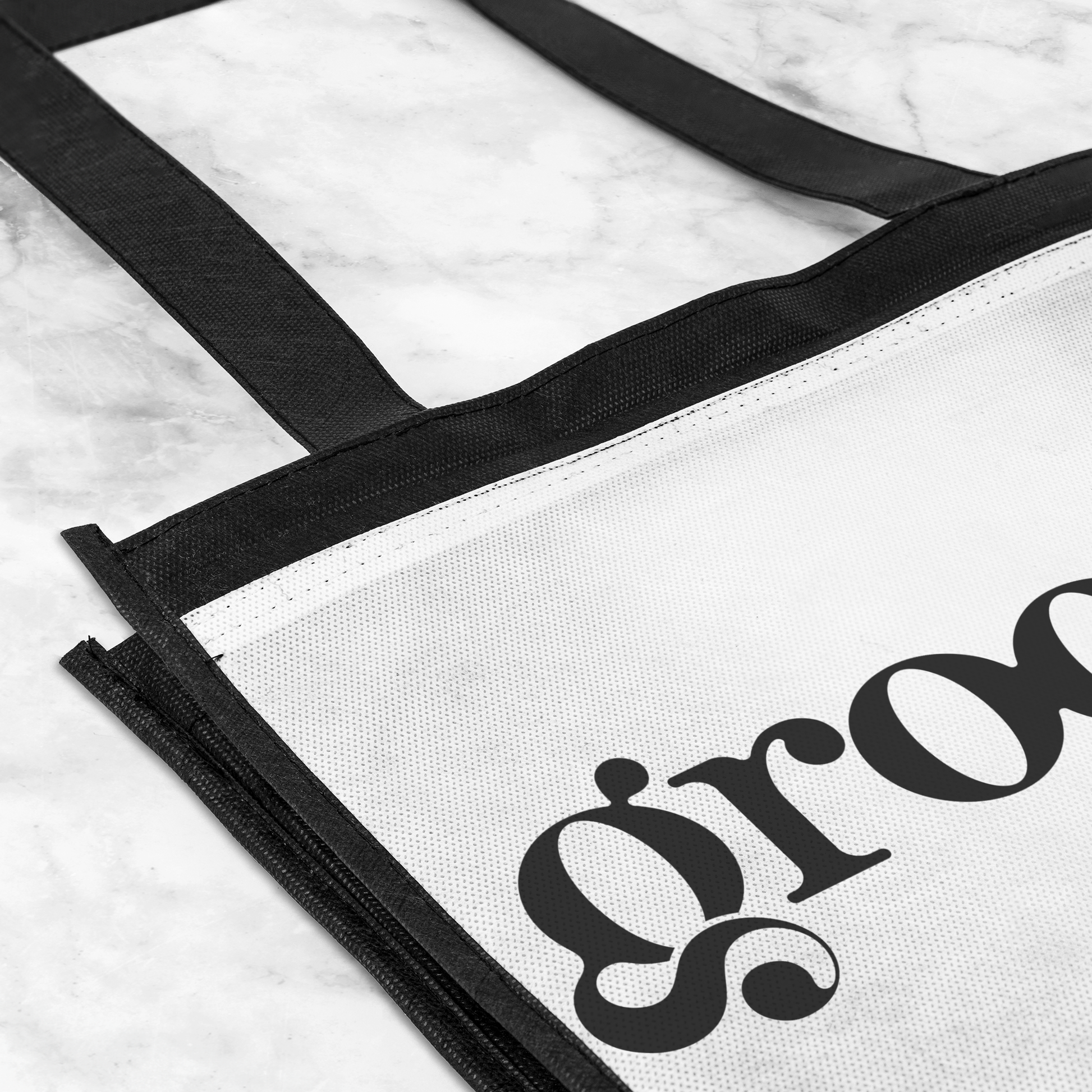 TESTING_GROUP_PRODUCT_-GROOSHI_GroceryTote_CloseUp_AS_Mockup.png